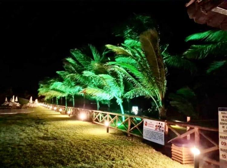 Temporada Pe Na Areia Guarajuba Apartment ภายนอก รูปภาพ